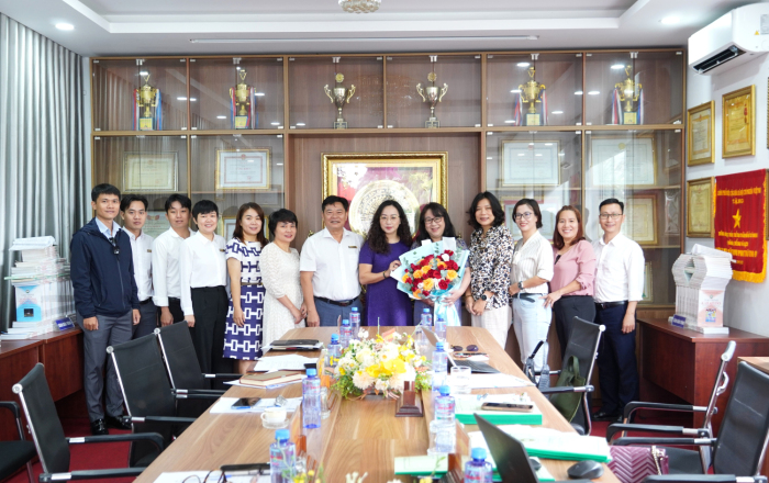 TRƯỜNG ĐẠI HỌC THỂ DỤC THỂ THAO TP. HỒ CHÍ MINH LÀM VIỆC VỚI VỤ KHOA HỌC, CÔNG NGHỆ, ĐÀO TẠO VÀ MÔI TRƯỜNG: KIỂM TRA CÔNG TÁC NGHIÊN CỨU KHOA HỌC VÀ ỨNG DỤNG CÔNG NGHỆ NĂM 2025
