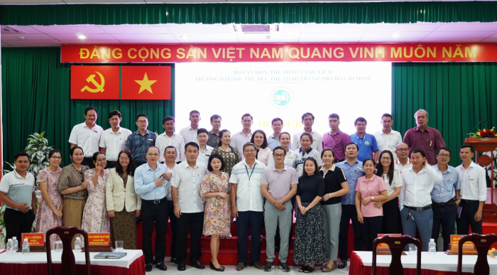 USH-  Tổ chức  Tập huấn cải tiến chương trình đào tạo đáp ứng yêu cầu của Thông tư 04/2025/TT-BGDĐT.