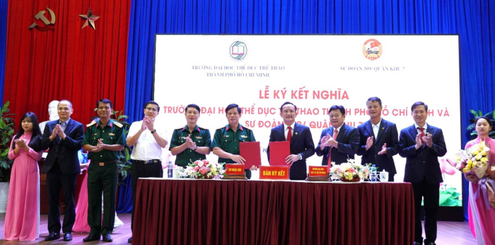 LỄ KÝ KẾT NGHĨA GIỮA TRƯỜNG ĐẠI HỌC THỂ DỤC THỂ THAO TP. HỒ CHÍ MINH VÀ SƯ ĐOÀN 309: BIỂU TƯỢNG ĐẸP CỦA TÌNH ĐOÀN KẾT QUÂN – DÂN