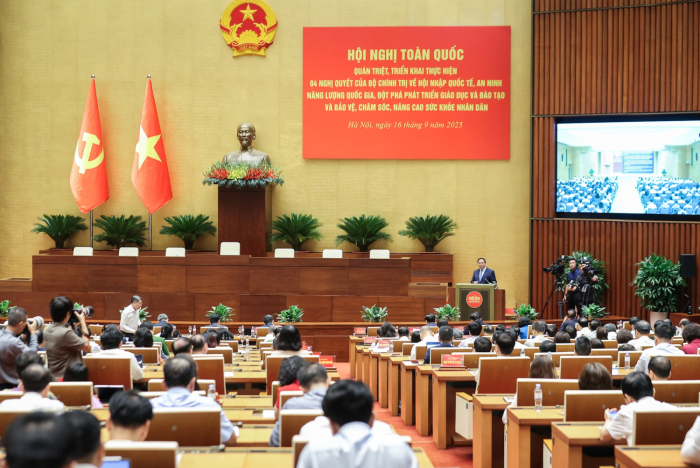 Trường Đại học Thể dục Thể thao TP. Hồ Chí Minh tham gia Hội nghị toàn quốc quán triệt, triển khai thực hiện 4 Nghị quyết của Bộ Chính trị