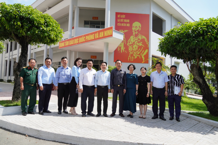 TRƯỜNG ĐẠI HỌC THỂ DỤC THỂ THAO TP. HỒ CHÍ MINH VÀ TRƯỜNG ĐẠI HỌC QUỐC TẾ HỒNG BÀNG HỢP TÁC TỔ CHỨC CÁC KHÓA HỌC GIÁO DỤC QUỐC PHÒNG VÀ AN NINH