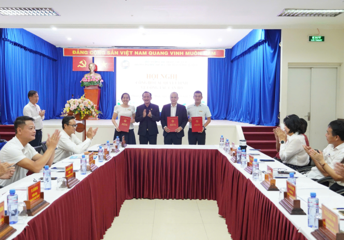 TRƯỜNG ĐẠI HỌC THỂ DỤC THỂ THAO TP. HỒ CHÍ MINH TỔ CHỨC HỘI NGHỊ CÔNG BỐ NGHỊ QUYẾT HỘI ĐỒNG TRƯỜNG VÀ CÁC QUYẾT ĐỊNH VỀ CÔNG TÁC CÁN BỘ