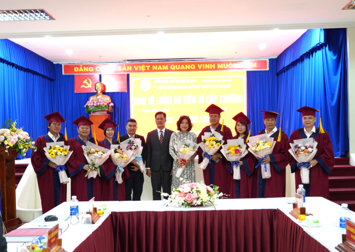 USH - Nghiên cứu sinh Lê Văn Thảo Bảo vệ thành công Luận án Tiến sĩ cấp Trường