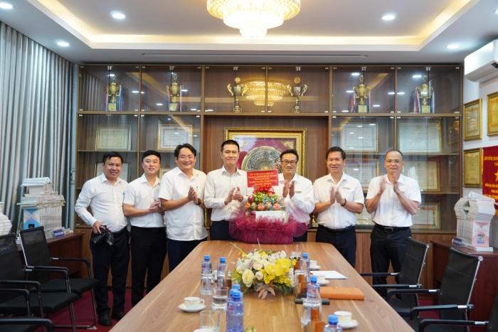 Ban Tuyên giáo Thành ủy TP. Hồ Chí Minh Thăm, Chúc Mừng Trường Đại học Thể dục Thể thao TP.HCM Nhân Ngày Nhà giáo Việt Nam