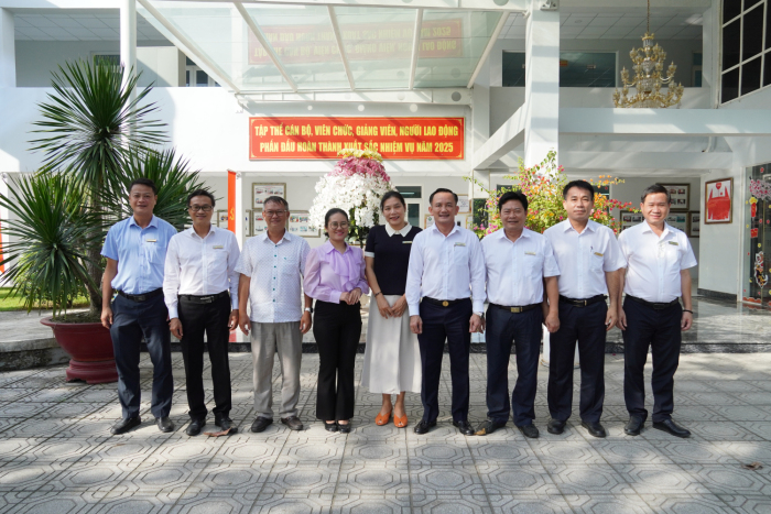 ĐẢNG ỦY TRƯỜNG ĐẠI HỌC THỂ DỤC THỂ THAO TP. HỒ CHÍ MINH TỔ CHỨC HỘI NGHỊ KIỂM ĐIỂM, ĐÁNH GIÁ VÀ PHÂN LOẠI TỔ CHỨC ĐẢNG, ĐẢNG VIÊN NĂM 2025