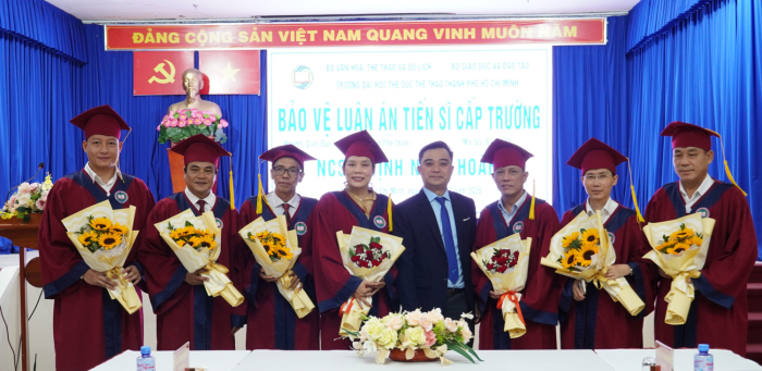 TỔ CHỨC LỄ BẢO VỆ LUẬN ÁN TIẾN SĨ CẤP TRƯỜNG CHO NGHIÊN CỨU SINH TRỊNH NGỌC HOÀNG