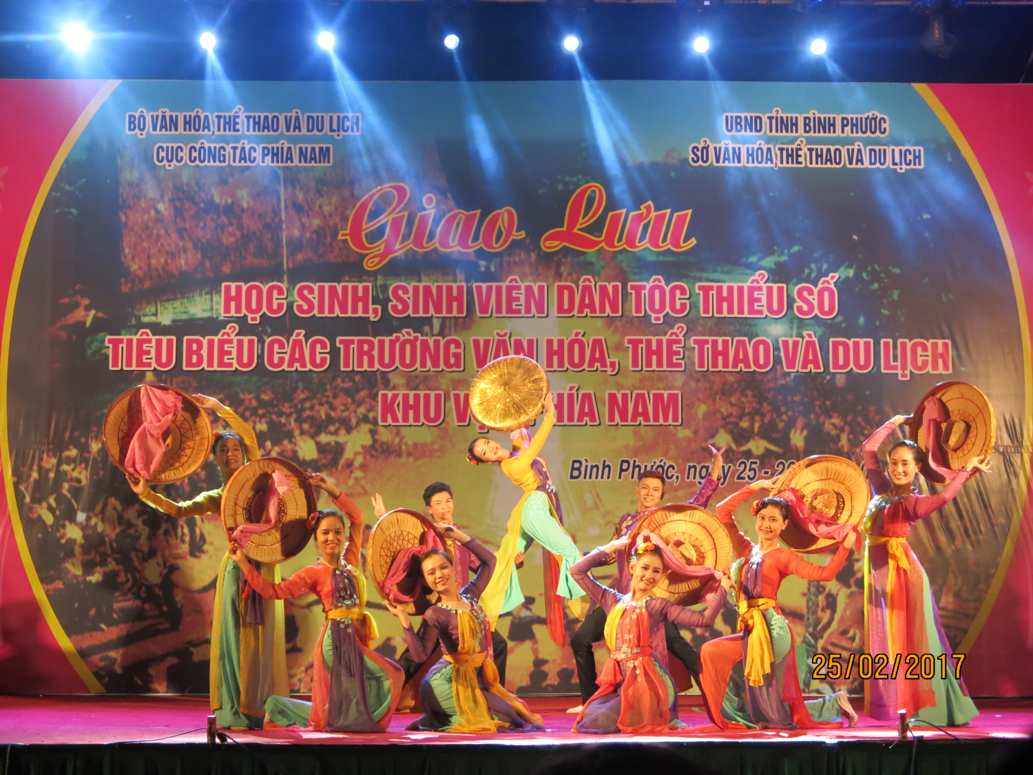 THÔNG TIN BÁO CHÍ “Giao lưu học sinh, sinh viên dân tộc thiểu số tiêu biểu các trường Văn hóa, Thể thao và Du lịch khu vực phía Nam lần VIII, năm 2023”