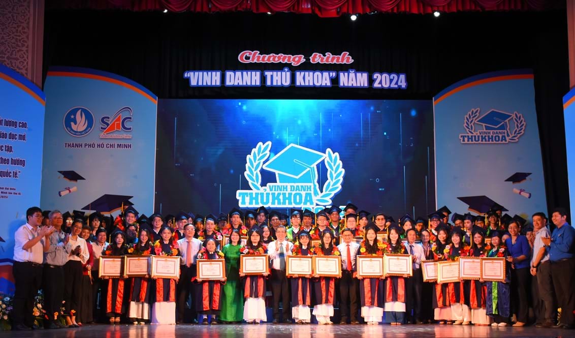 USH – Sinh viên Trường Đại học Thể dục thể thao TP. Hồ Chí Minh được Hội Sinh viên Việt Nam TP. Hồ Chí Minh "Vinh danh Thủ khoa" năm 2024.