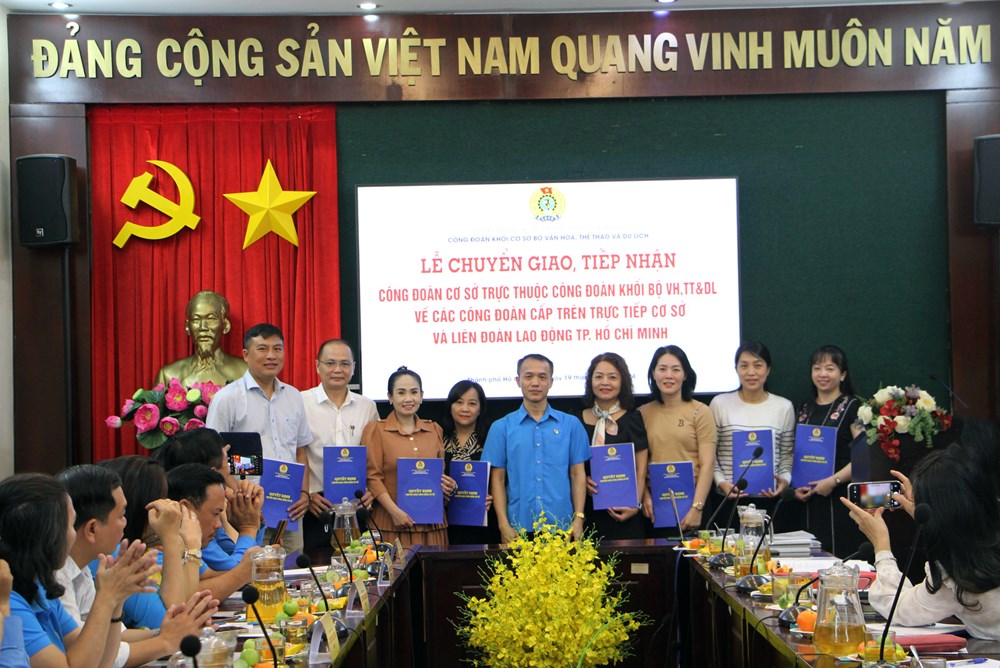 Chuyển giao công đoàn cơ sở trực thuộc về các công đoàn cấp trên